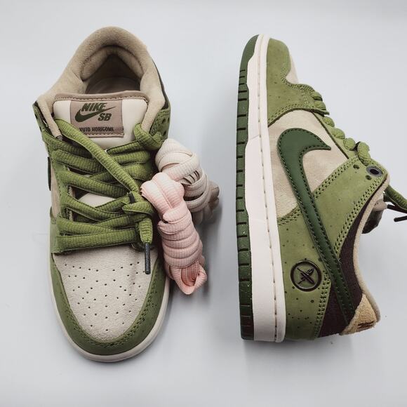 Athletic_Shoes